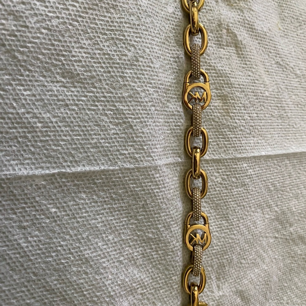 Gold Chain Bracelet - Picture 2 of 3